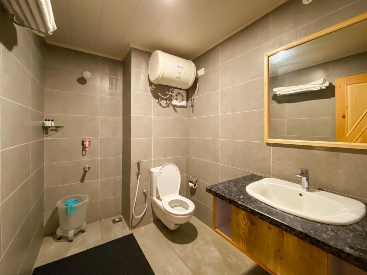 Hotel Batseri Sāngla Exteriér fotografie